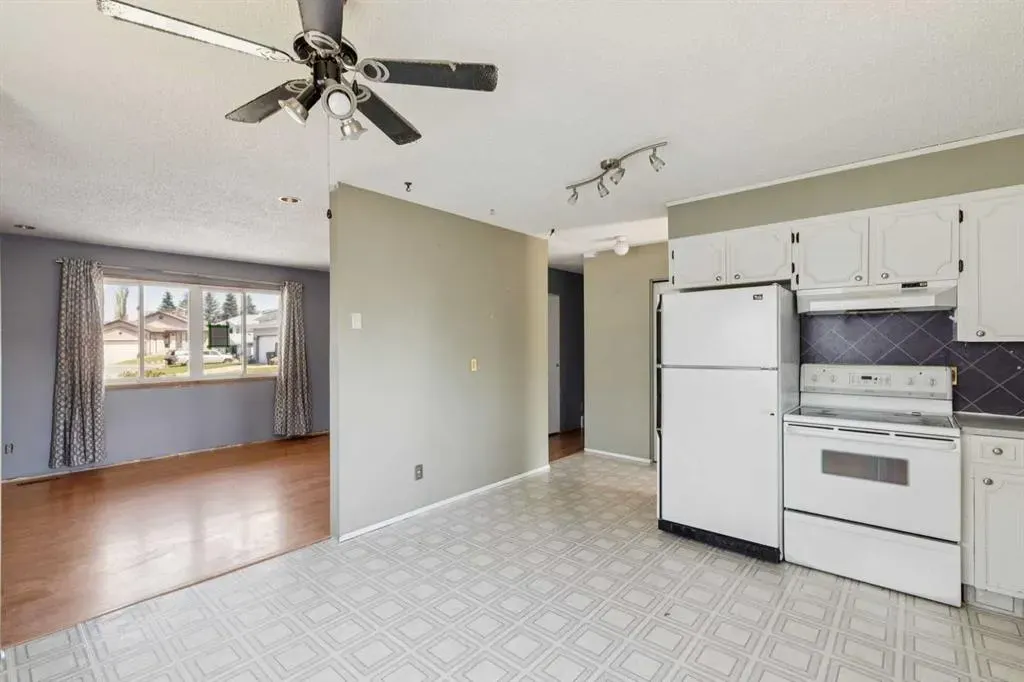 126 Thistle Way