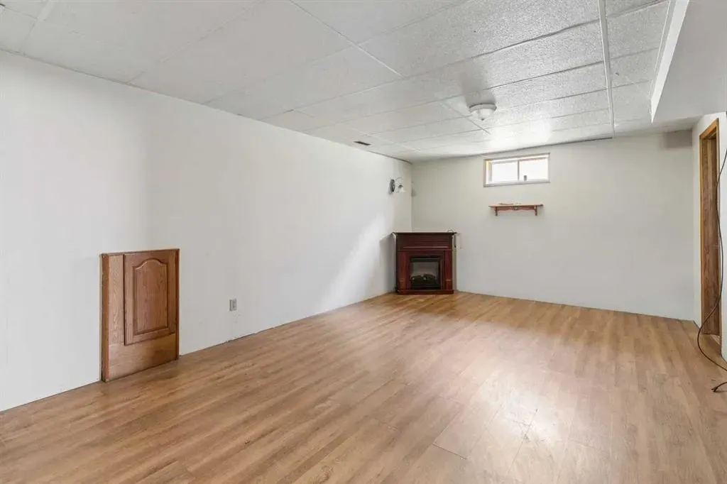 126 Thistle Way