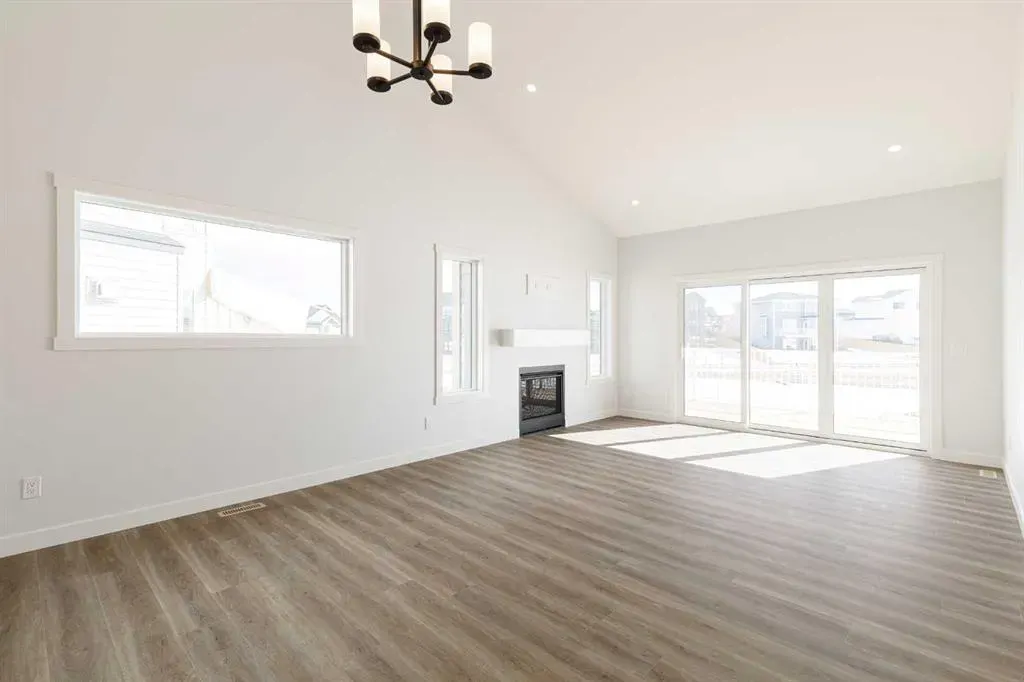 125 Monarch Bend