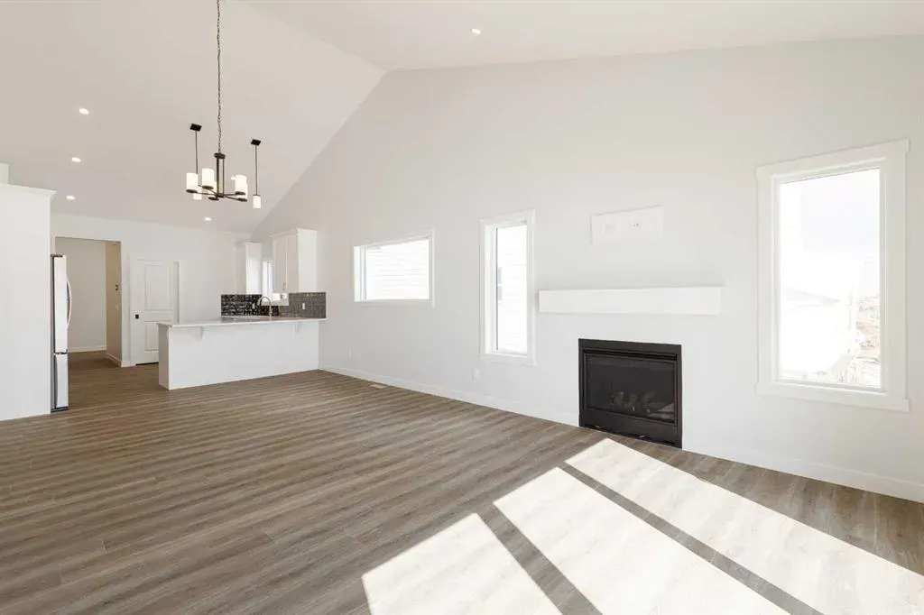 125 Monarch Bend