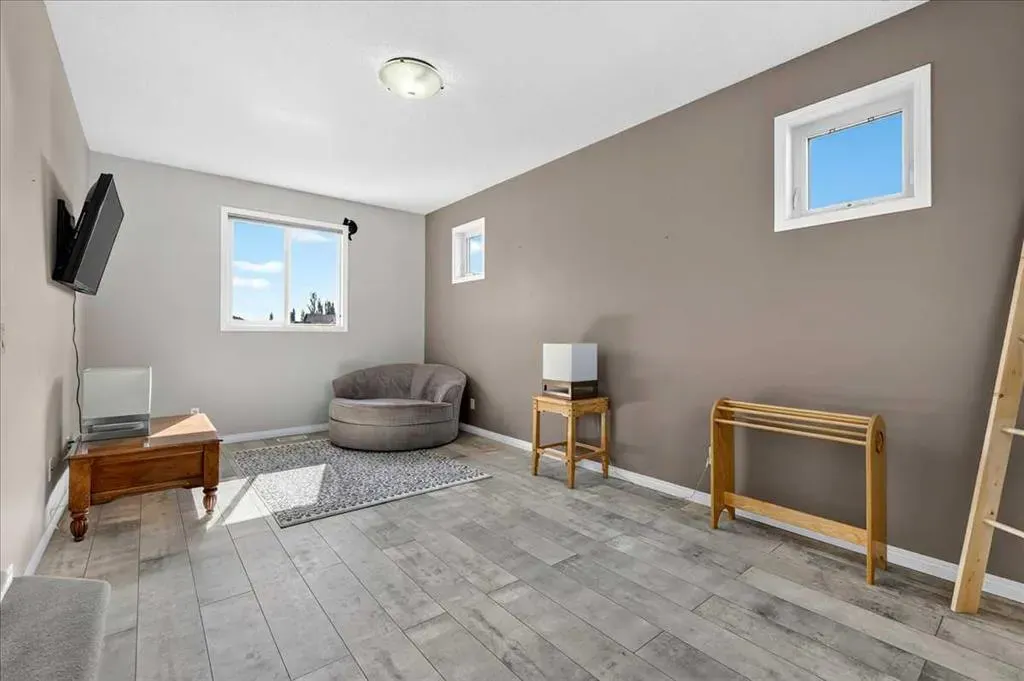 21 Mcintyre Place NW