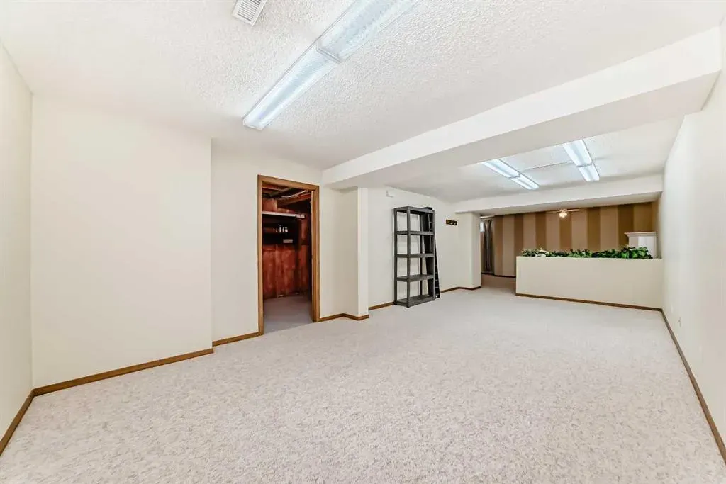 16 Edenwold Green NW
