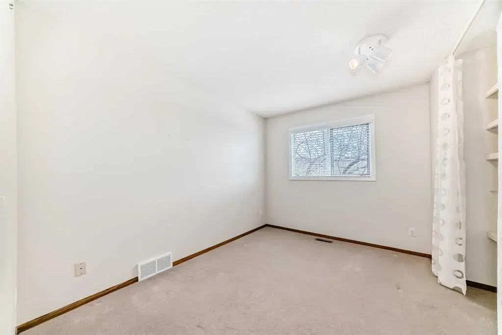16 Edenwold Green NW