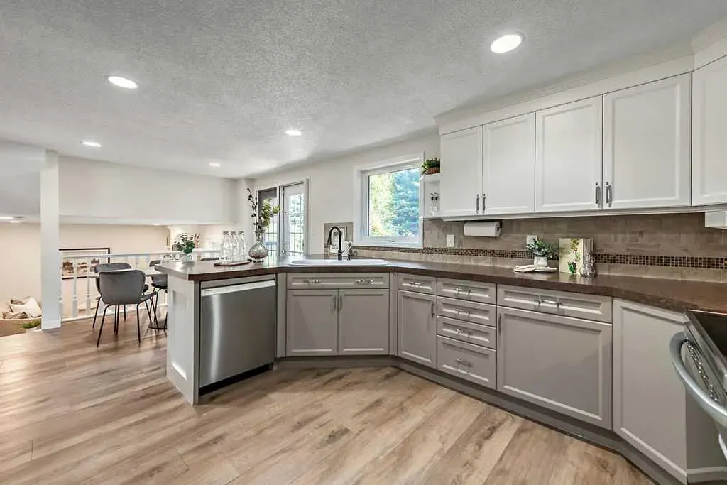 502 Suntree Place