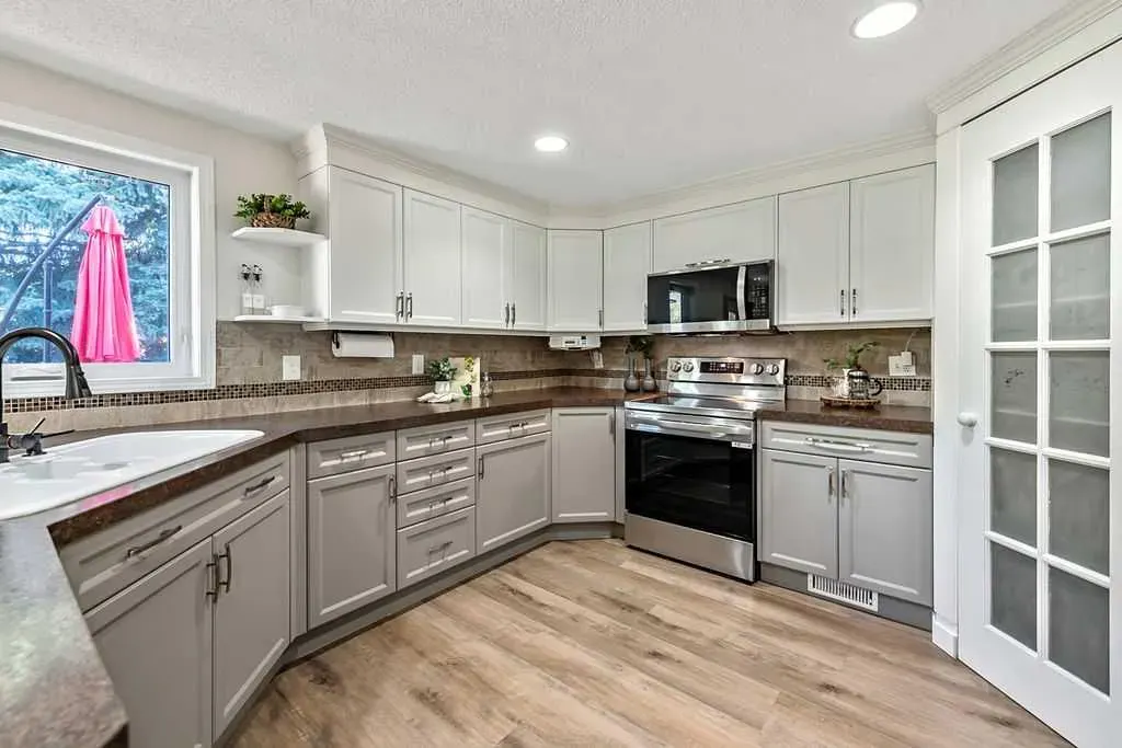 502 Suntree Place