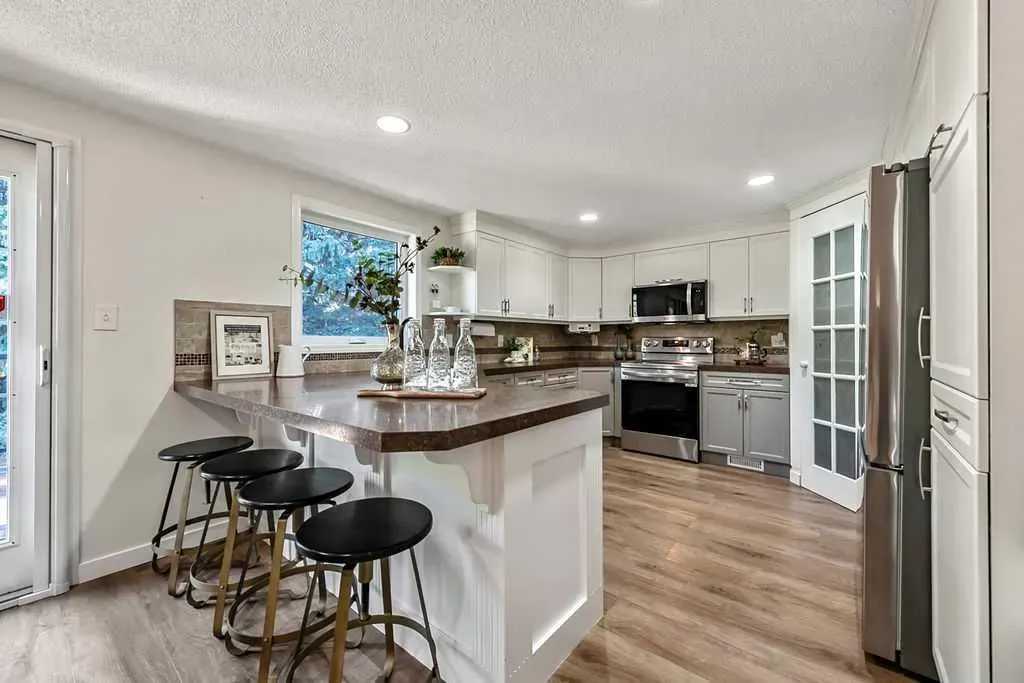 502 Suntree Place