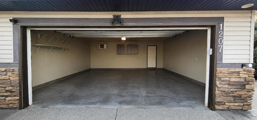 1207 Westmount Drive