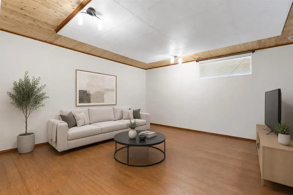 1207 Westmount Drive