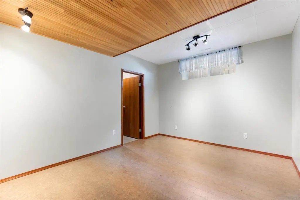 1207 Westmount Drive