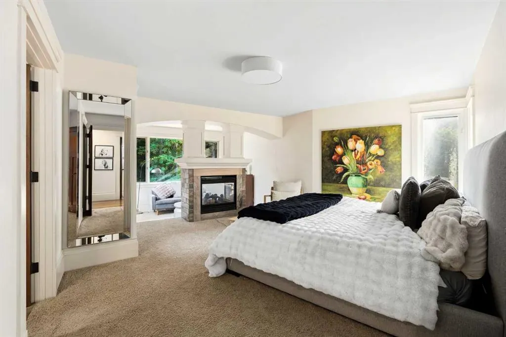 15 Elbow River Point
