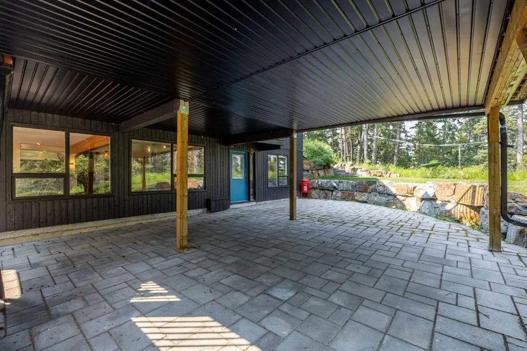 15 Elbow River Point