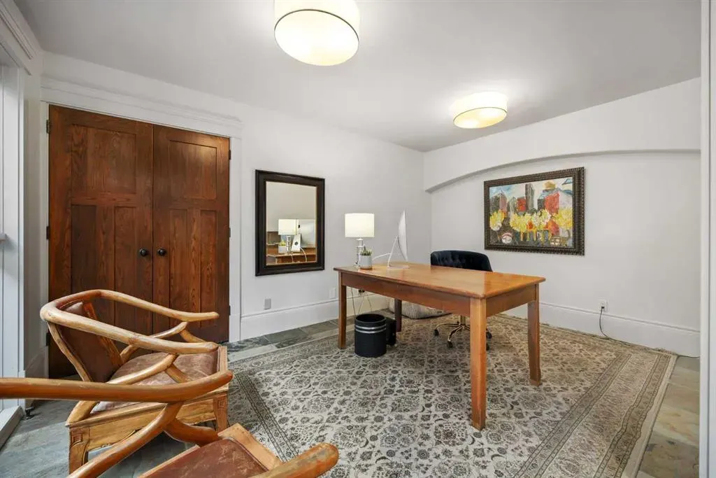15 Elbow River Point