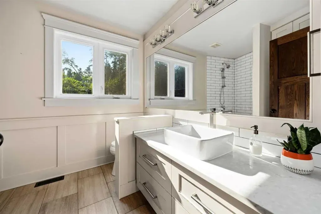 15 Elbow River Point