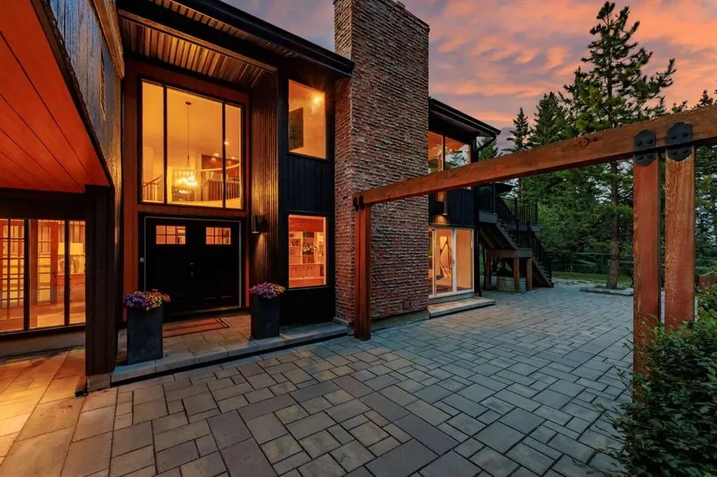 15 Elbow River Point