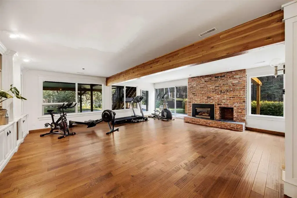 15 Elbow River Point