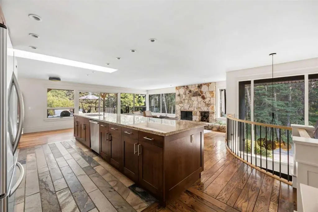 15 Elbow River Point