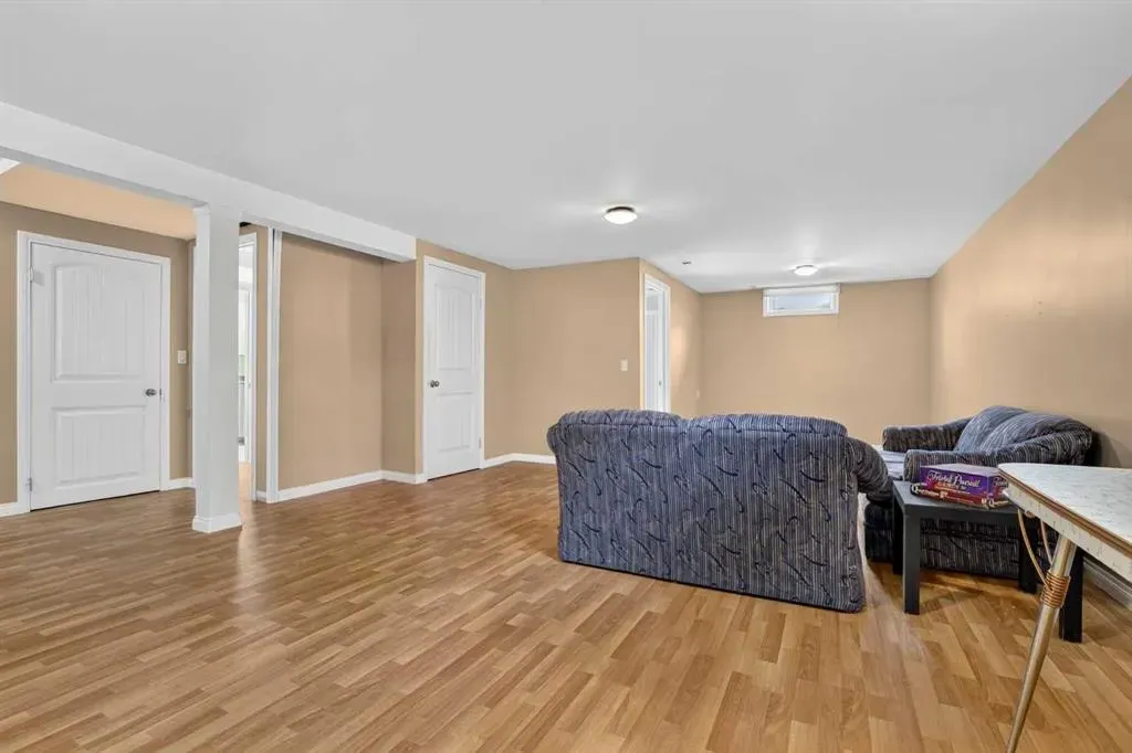 172 Queensland Road SE