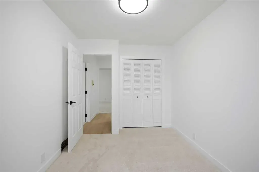 300 Edgehill Drive NW