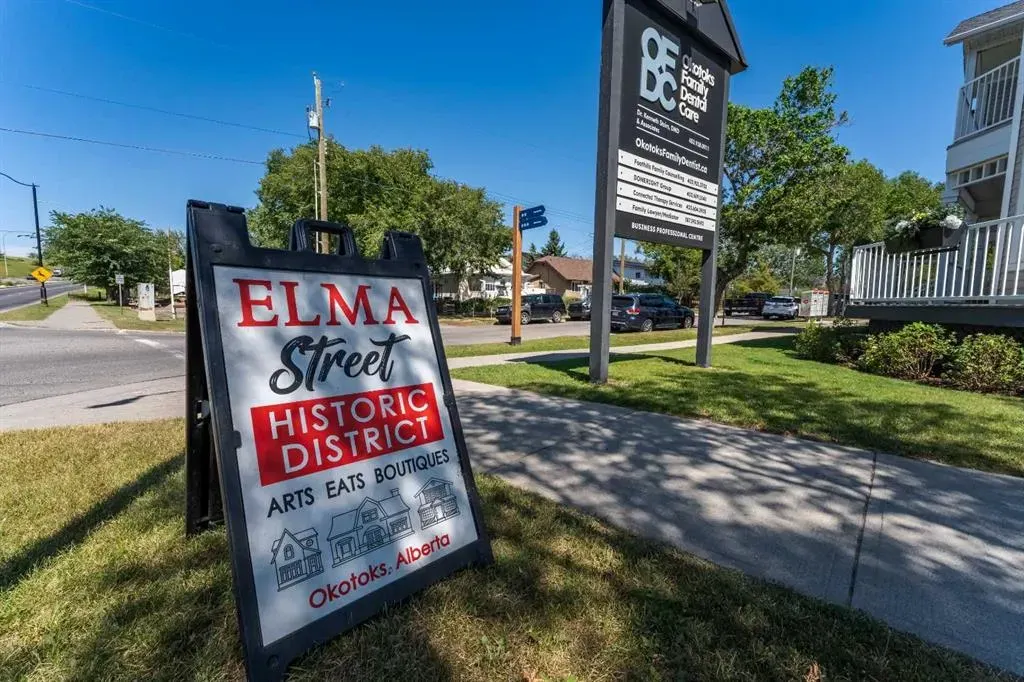 106 Elma Street W