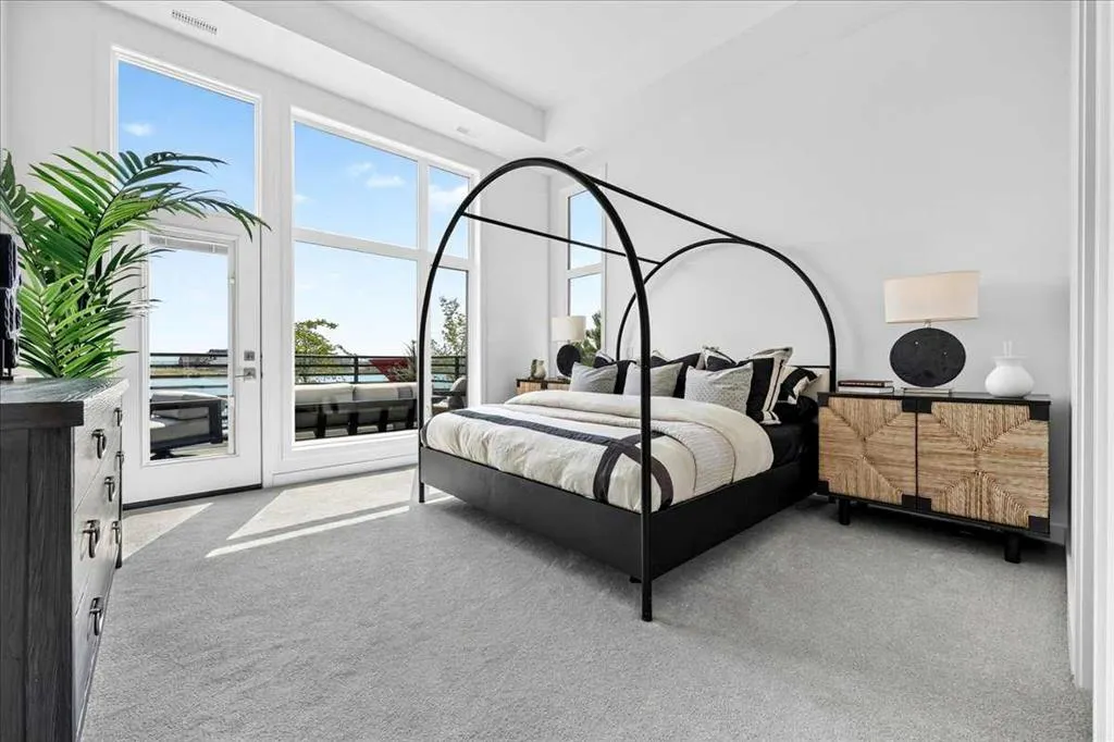 150 Marina Cove SE #102
