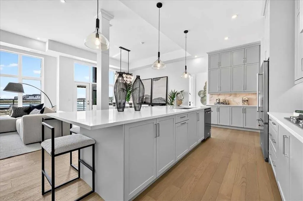 150 Marina Cove SE #102