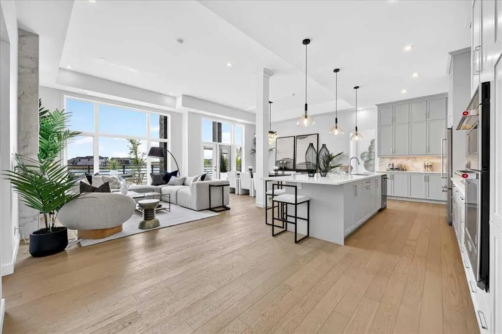 150 Marina Cove SE #102