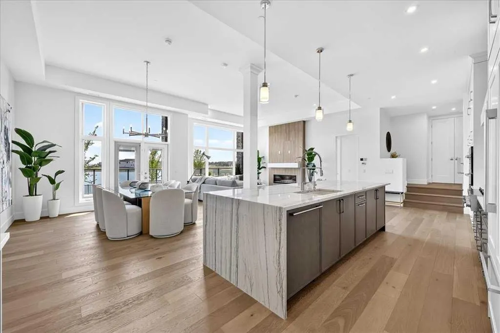 150 Marina Cove SE #101