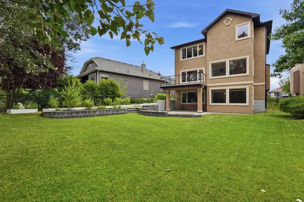 75 Royal Abbey Rise NW