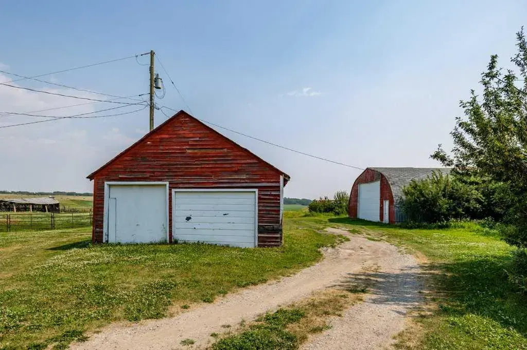 261126 Range Road 33