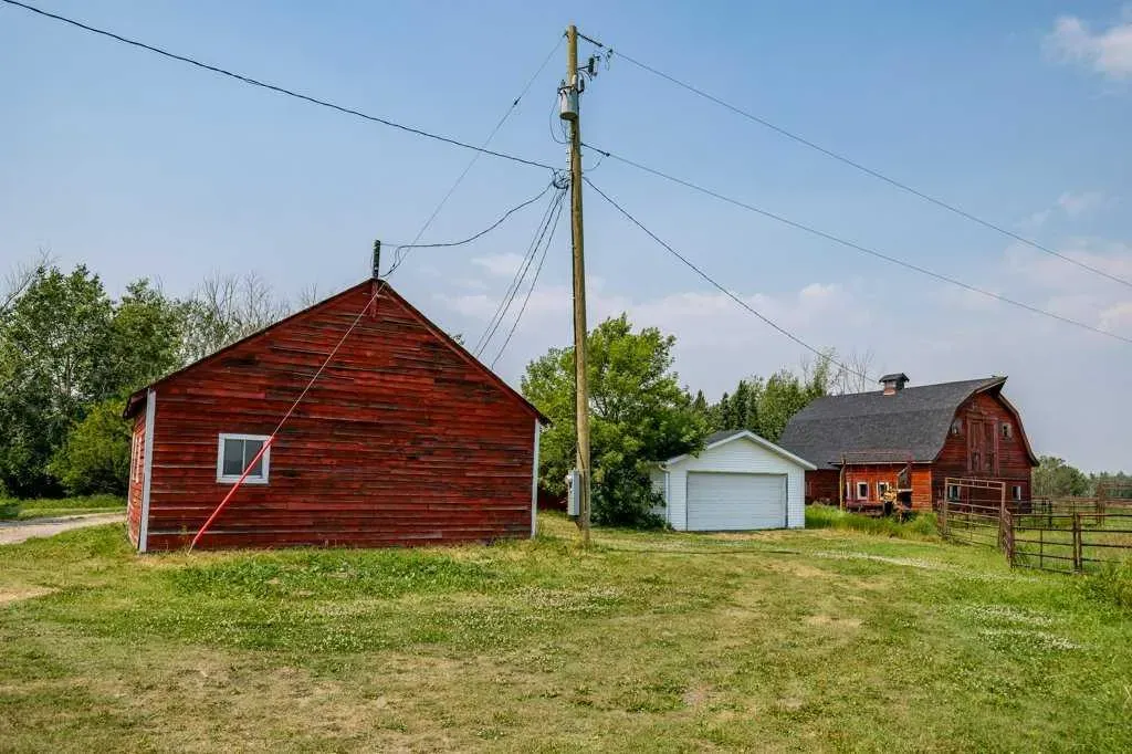261126 Range Road 33