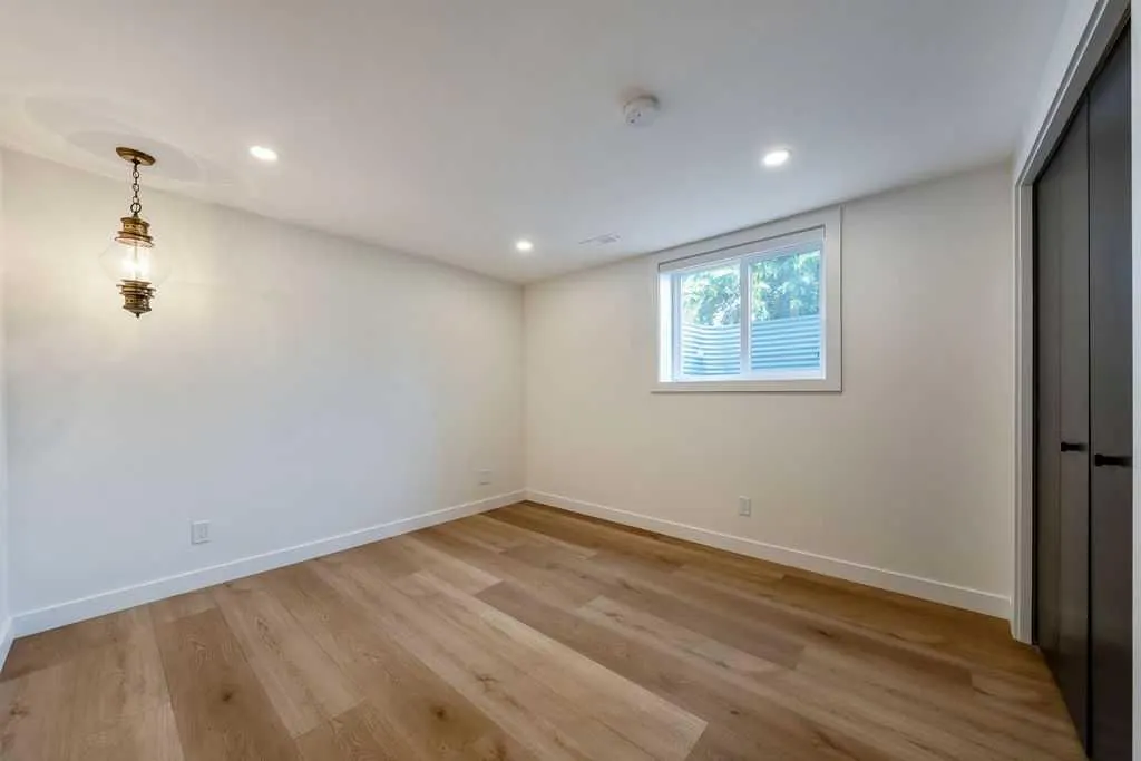 2011 Palliser Drive SW