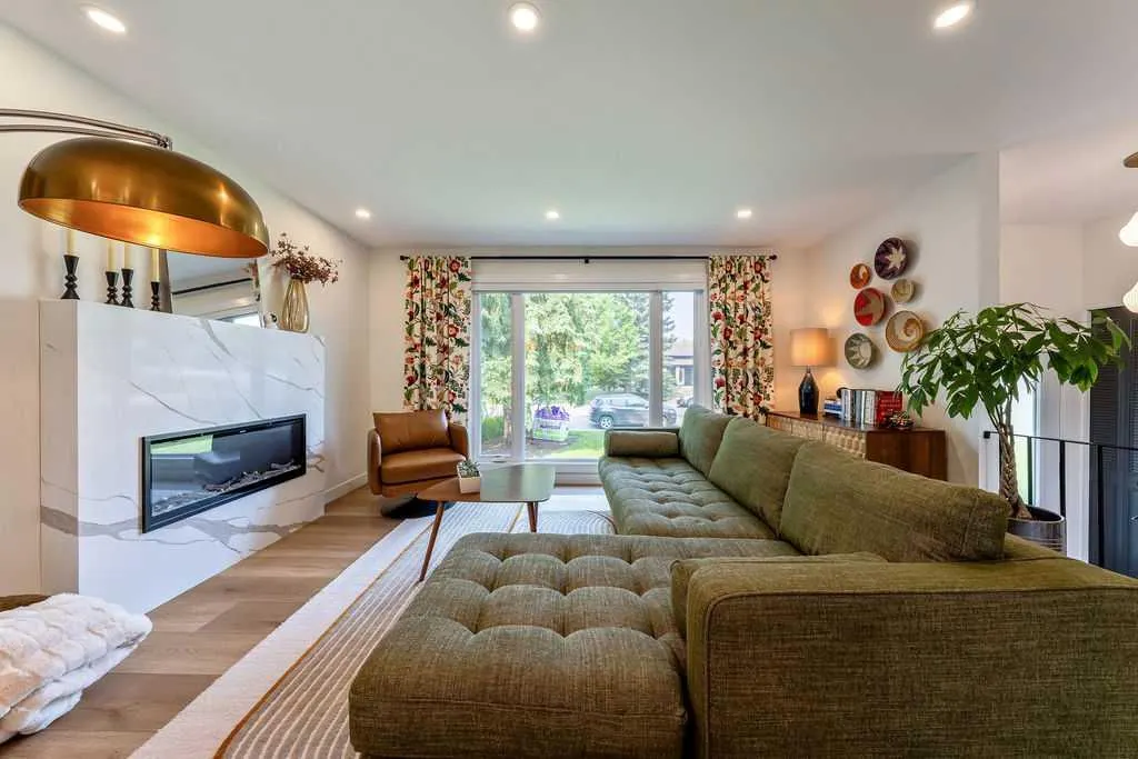 2011 Palliser Drive SW