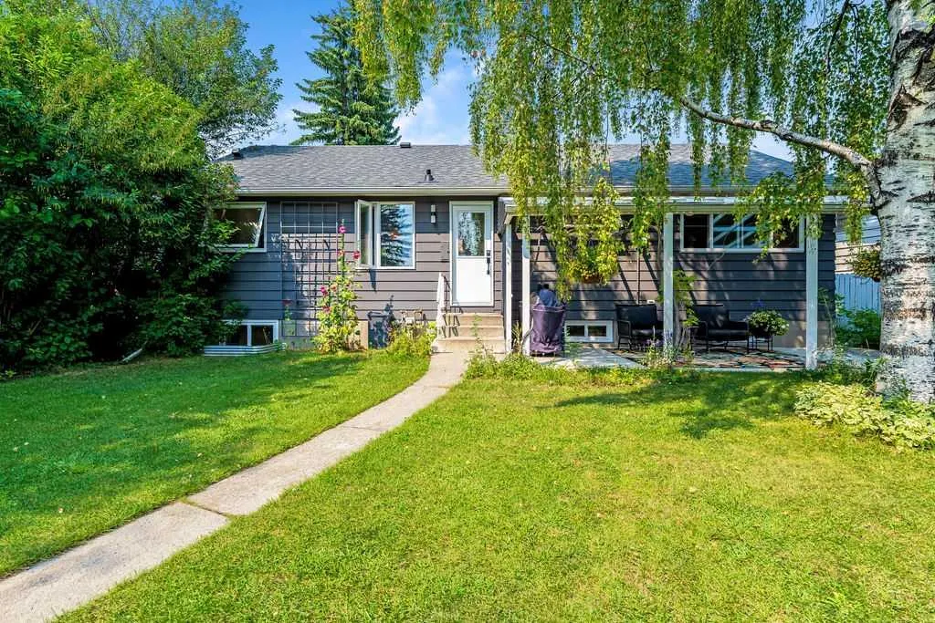 2011 Palliser Drive SW