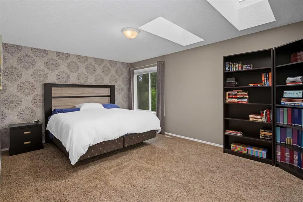 21 Edgebrook Park NW