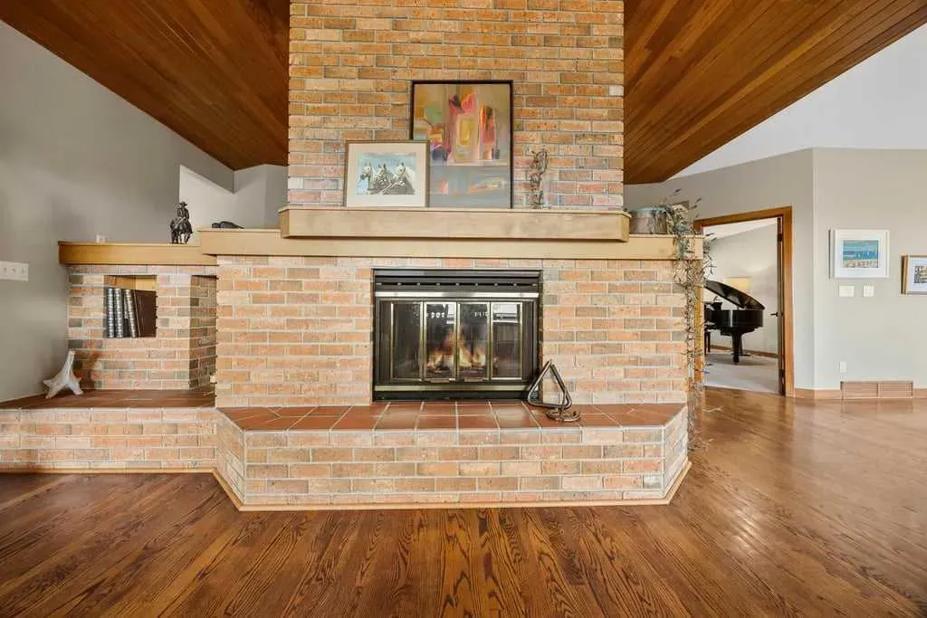 19 Westbluff Place