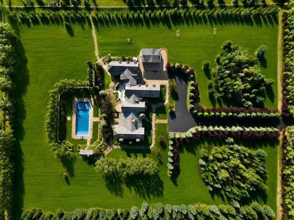 30075 Township Road 262