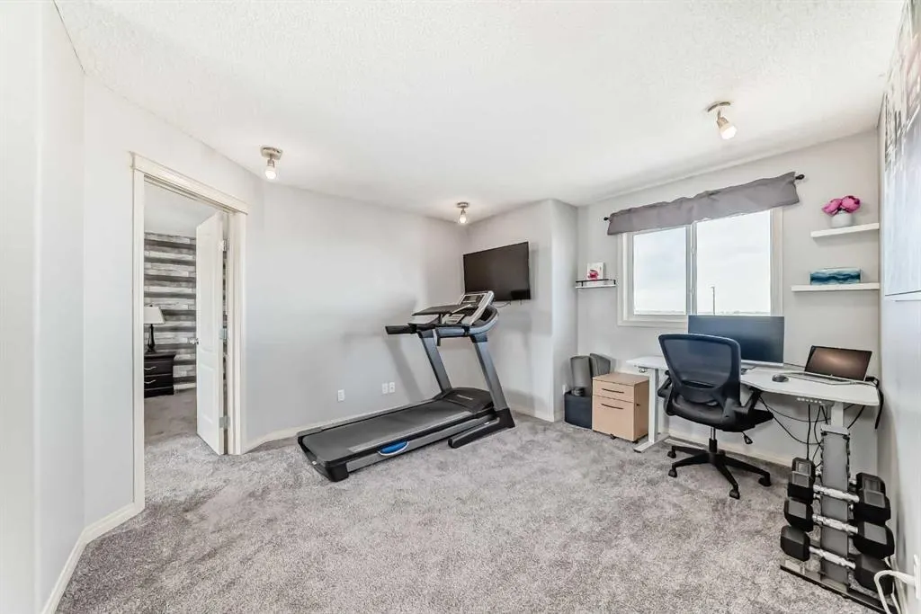 22 Moe Avenue NW