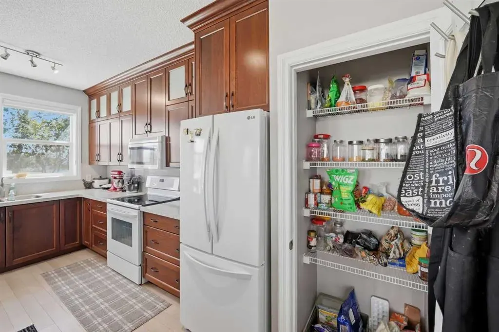 1010 Arbour Lake Road NW #3137