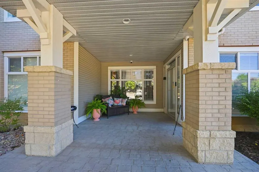 1010 Arbour Lake Road NW #3137