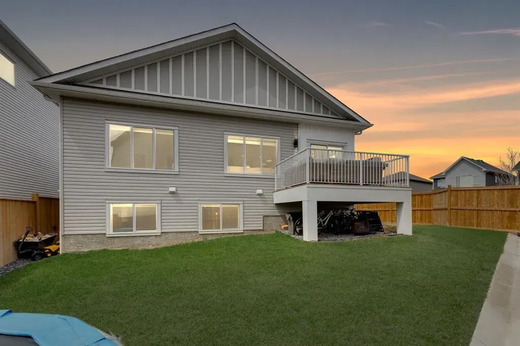 315 Monterey Place SE
