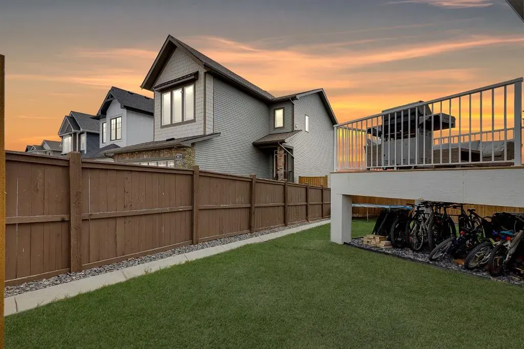 315 Monterey Place SE