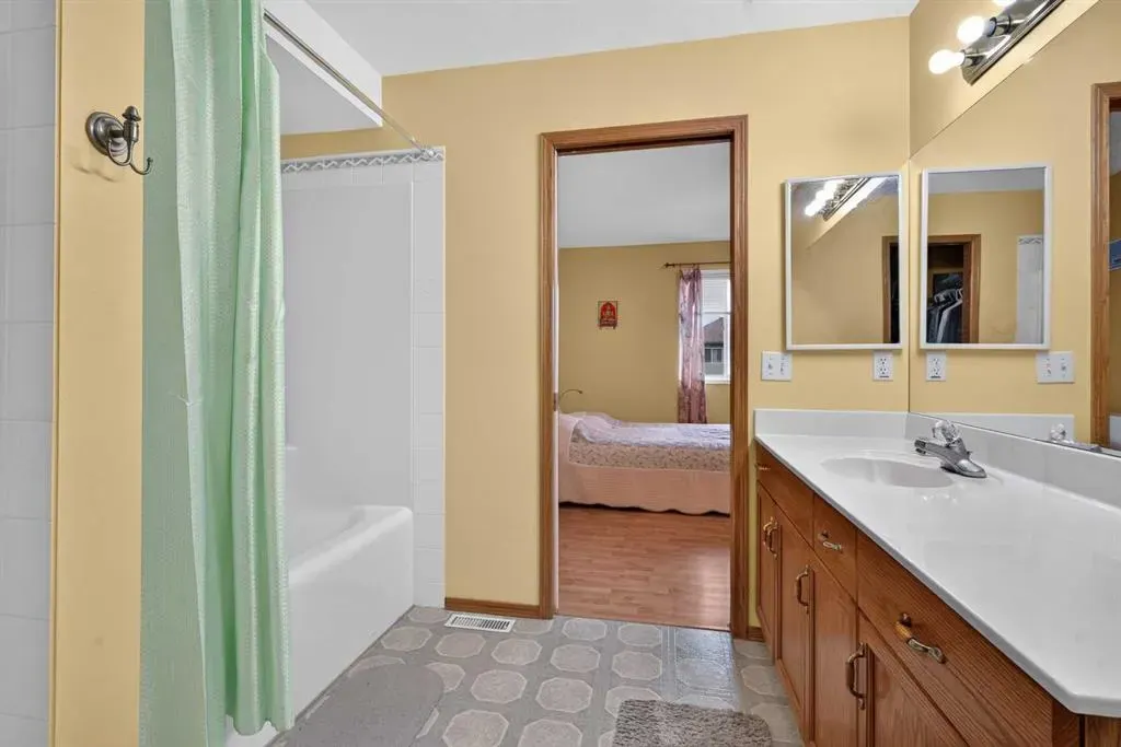 45 Arbour Crest Terrace NW