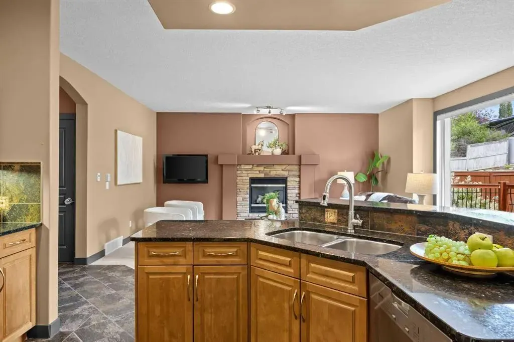 139 Tuscany Ridge Close NW