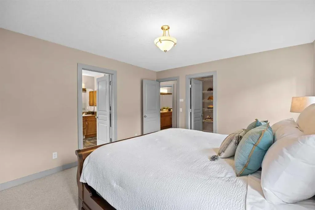 139 Tuscany Ridge Close NW