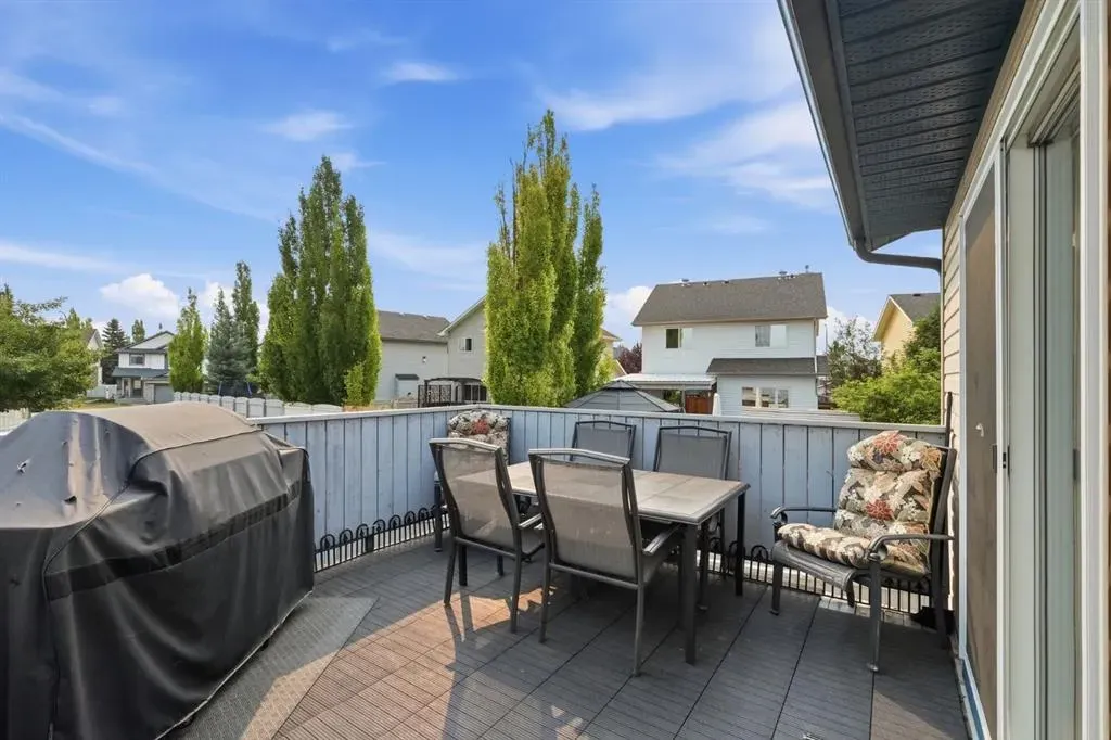76 Crystalridge Crescent