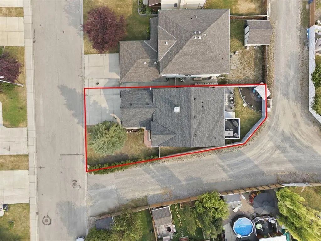 76 Crystalridge Crescent