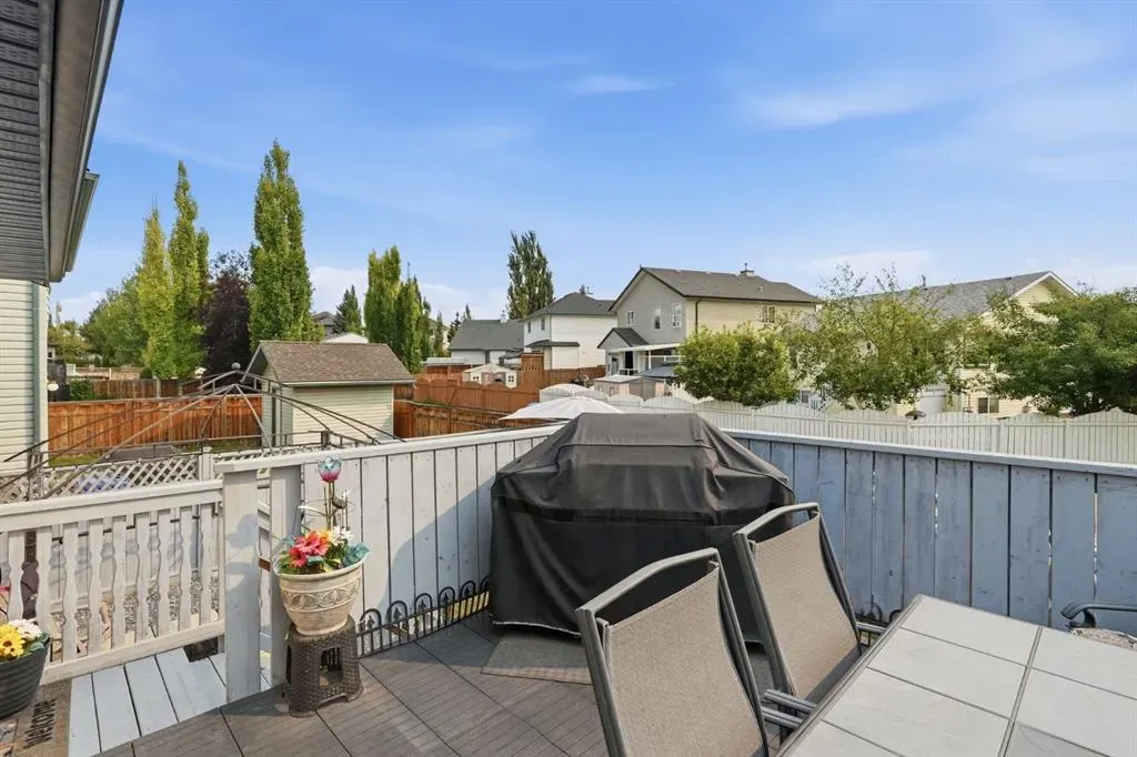 76 Crystalridge Crescent