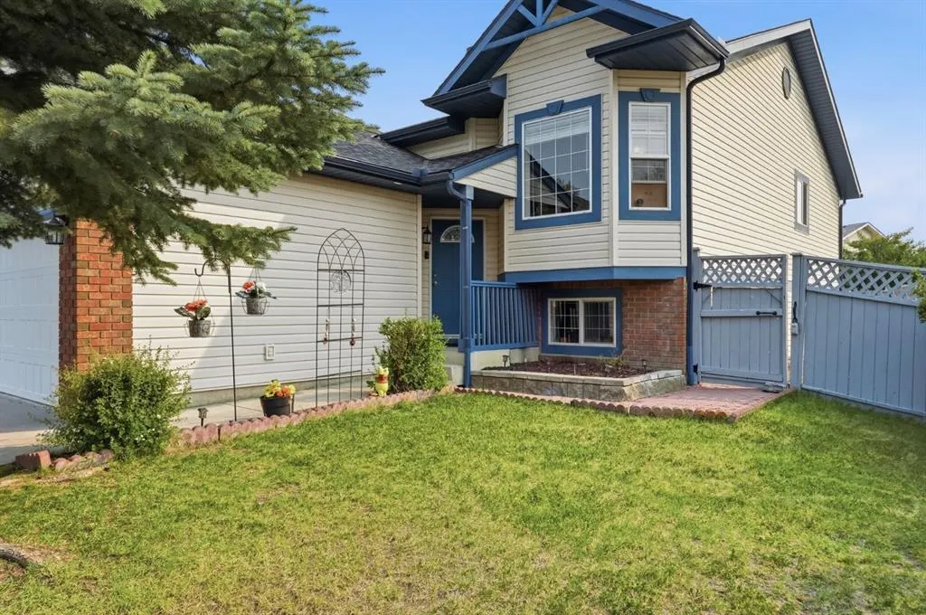 76 Crystalridge Crescent