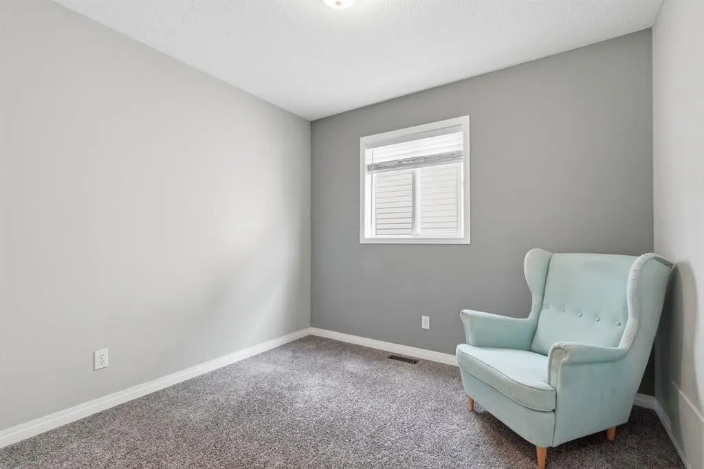 76 Crystalridge Crescent