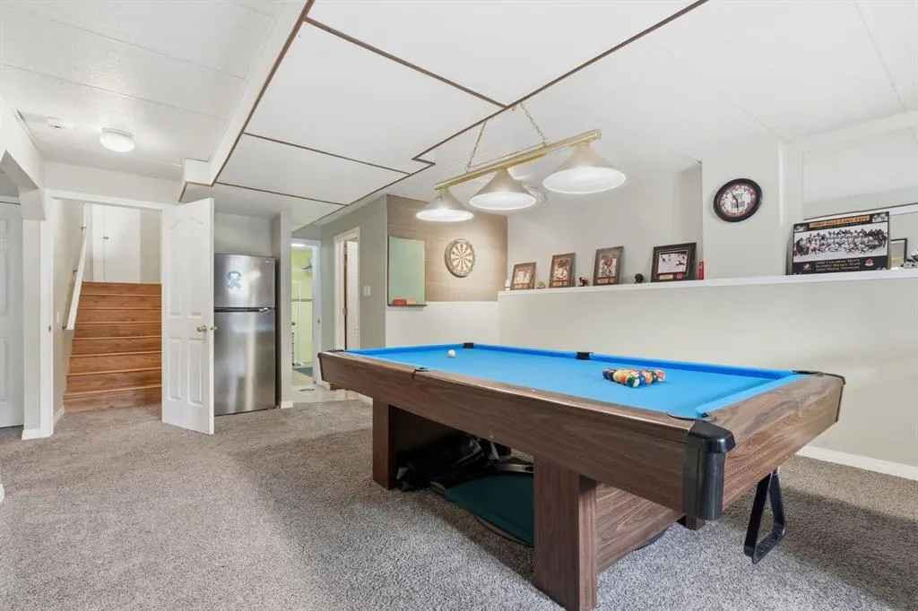 76 Crystalridge Crescent